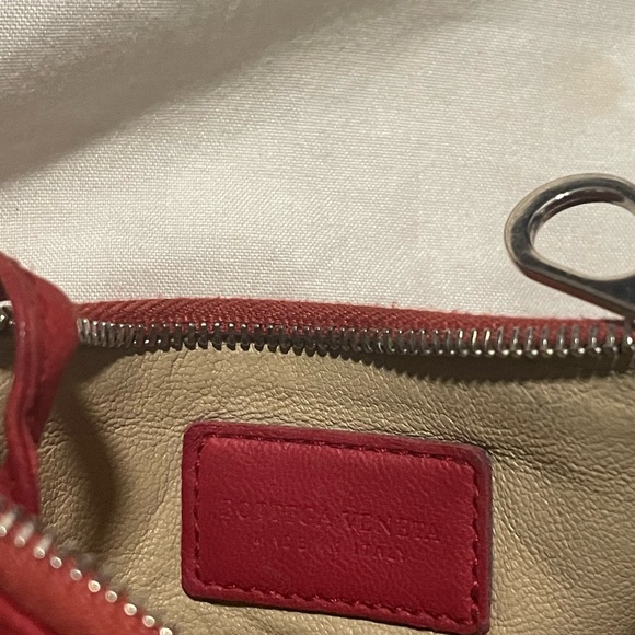 Bottega Veneta Red Key/Card/Coin/Cash Pouch - Picture 7 of 9